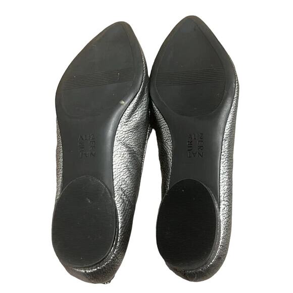 Naturalizer Haines Silver Flats Loafers Size 6.5M NWOB - Picture 11 of 14
